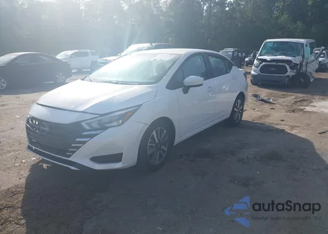 2025 Nissan Versa 1.6 Sv z USA, uszkodzony, nr VIN 3N1CN8EV5SL837546